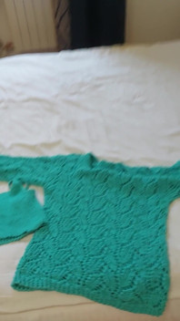 I Knitted Myself a Top and a Sweater, Bragging
