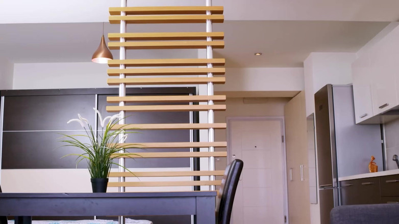 MILF and Big Wet Tits XXX: 大奶子熟女来到我家吮吸和骑乘鸡巴