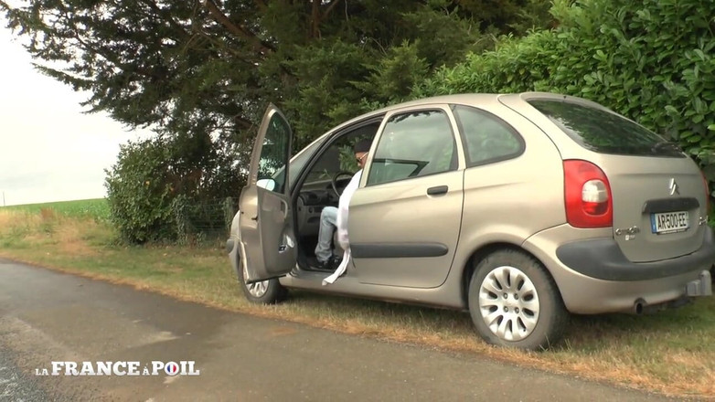 French Wives Offered: सुंदर सुनहरे बालों वाली रंडी ने अपनी गांड को प्लग और क्रीम लगाने के लिए सोस सोडोमी से हमारे विशेषज्ञ को बुलाया