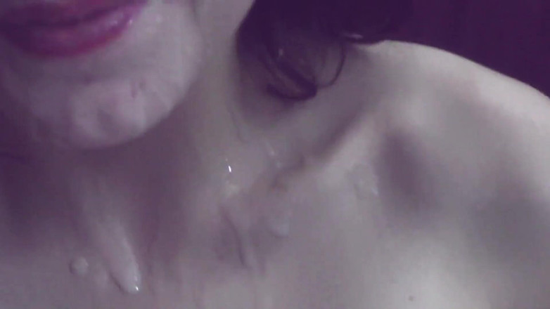 Average Joe xxx: Mysti Majikは年上の男にダウンします