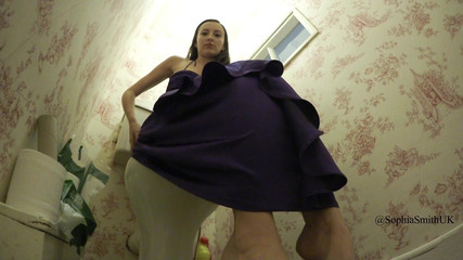 All Sexy Vids: Vestido de baile faz xixi