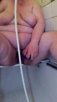 Bbwbootyful masturbace ve sprše