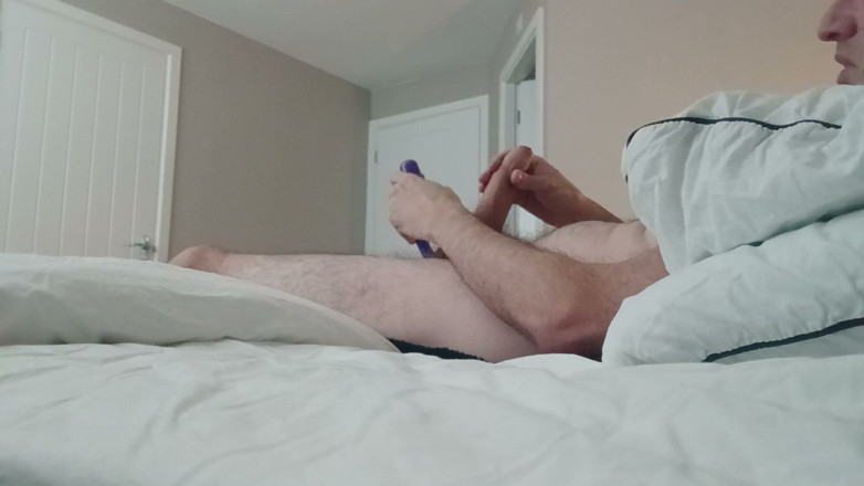 Dante5150: Housesitting and Found My Stepdaughters Sex Toy so Wanked to...