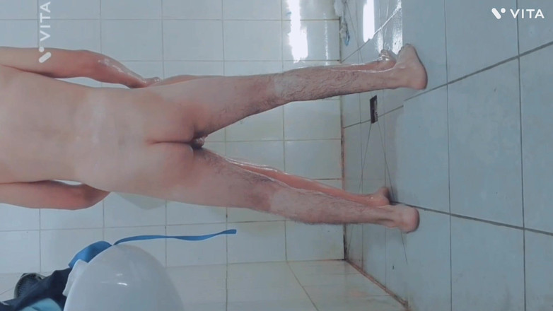 Kamila6922: Mon voisin m’attend dans la chambre de ma propre maison