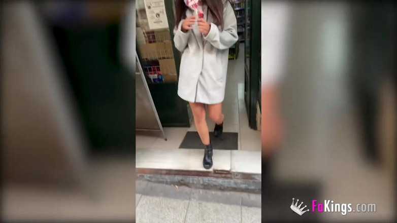 FAKings: Giovane ma non timido teen gode di una dose di...
