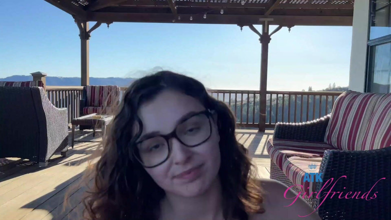 Classic ATK Girlfriends: Data wirtualna