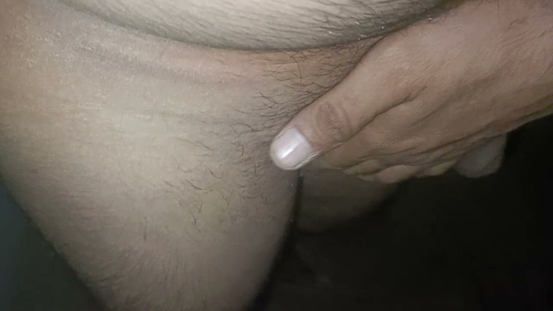 LovedSunsine1990: I am experiencing itching on the side of my penis.