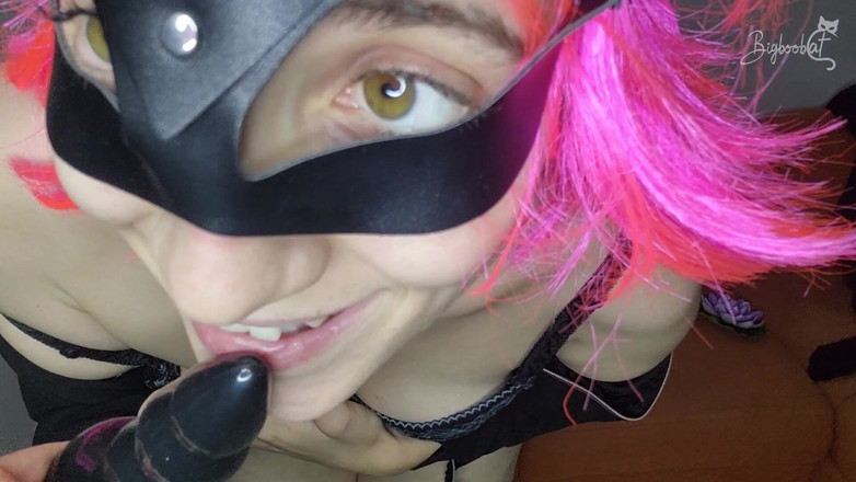 BigBoobCat: Solo zabawa z moimi dużymi naturalnymi piersiami i sekretną maską...
