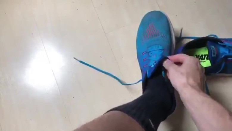 Riu Melo: Disfrutando de mis pies, zapatos y ropa interior maloliientes después...