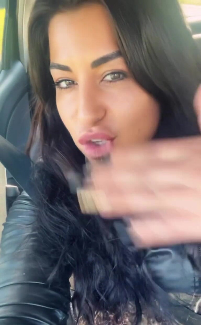 LadyAyse5: 直播直到以后。我很高兴