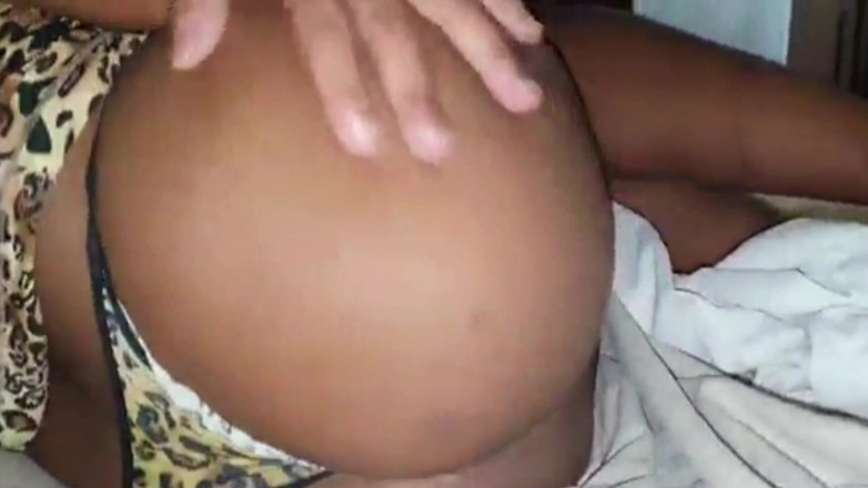 Bebes vagabundas: I Hooked up with My Ex When She Came to...