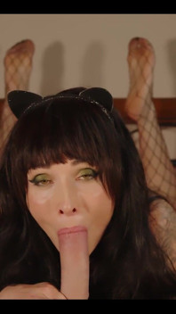 How About Some Hungry Kitty