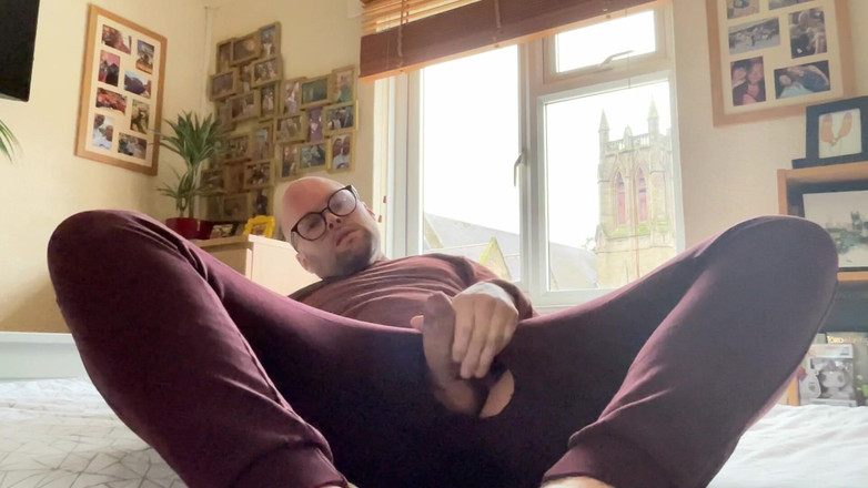 Buggiesmugglr: Nechala bych taky zasunout mého ptáka do tvé díry?