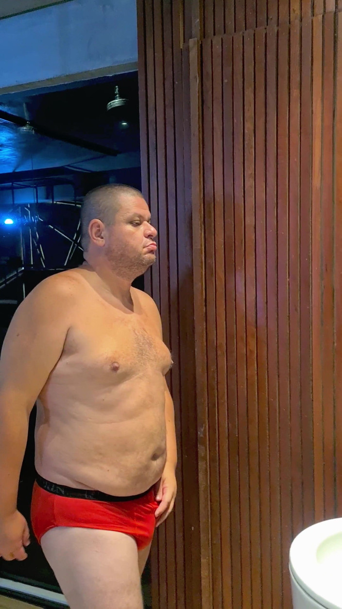 Punchbagplz: (Pancutan muktamad) Sudut pandangan pertama penyembahan badan beruang - pejuang kuat...