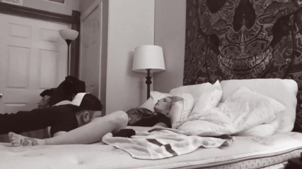 SargeantFOXyLady: Un couple amateur maison baise