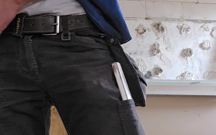 Chris_snoopy_91: Horny Noon Fuck with Dildo on the Construction Site
