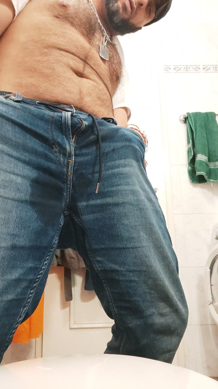 SmokedAlloy2: Dirty, Smelly, Playing on Wc and Jeans Pissing