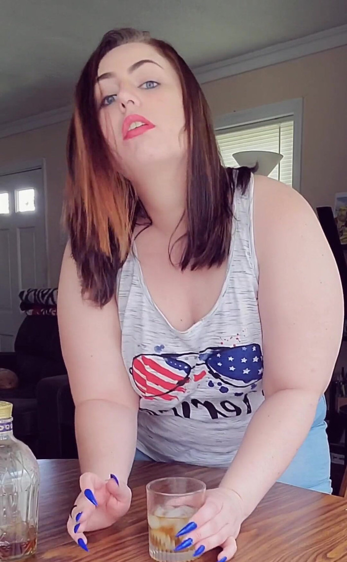 KinkyKatie: 你会和我一起玩吗？