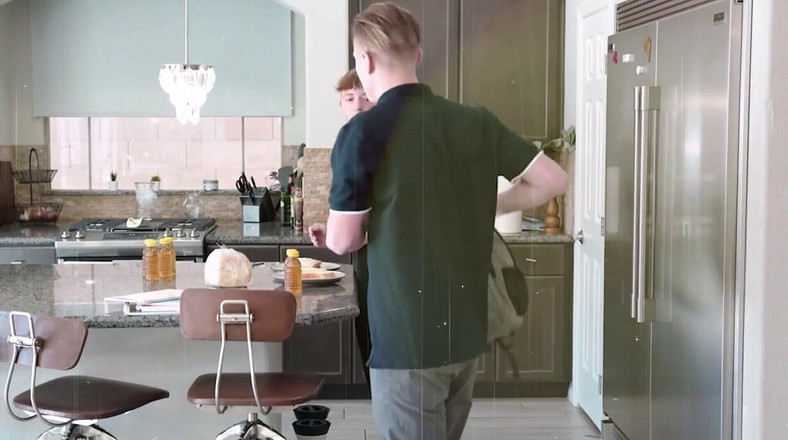 Say Uncle: Sumisa latina twink toma la polla de su hermanastro dominativo...