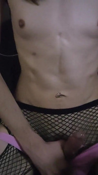 फुसफुसाते हुए वीर्य वाली tgirl