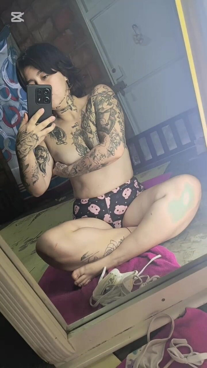 Dalyla: Mujer Sola Se Graba Disfrutando Sin Prisa