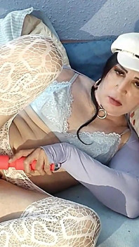 Taniax bekommt einen sissygasmus
