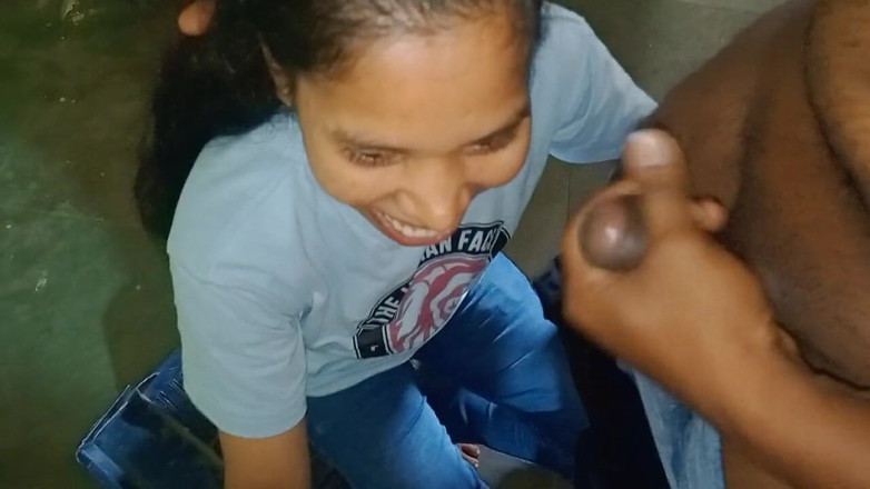 NikiRathod: Blowjob Girl Before Visiting Vacation