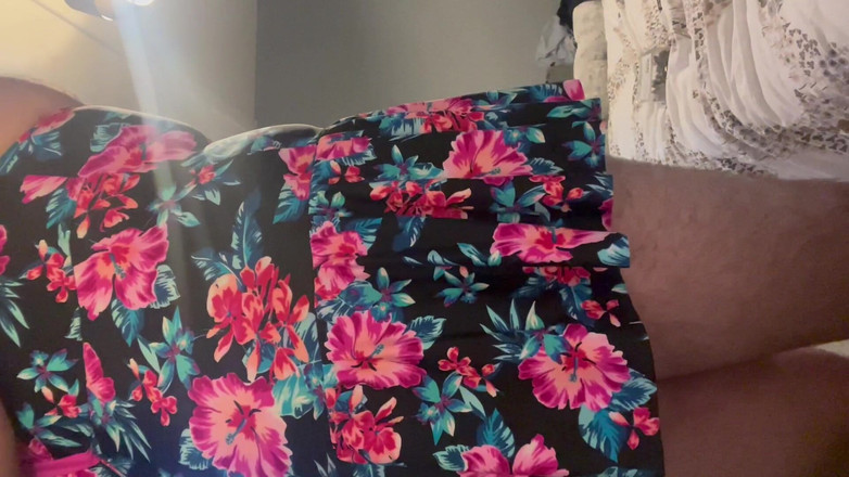 Shaun Cbt: Wiązanie kogutów i kulek z zaciskami na sutki i crossdress