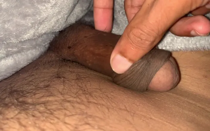Nookpuk: Gay Handjob to Night