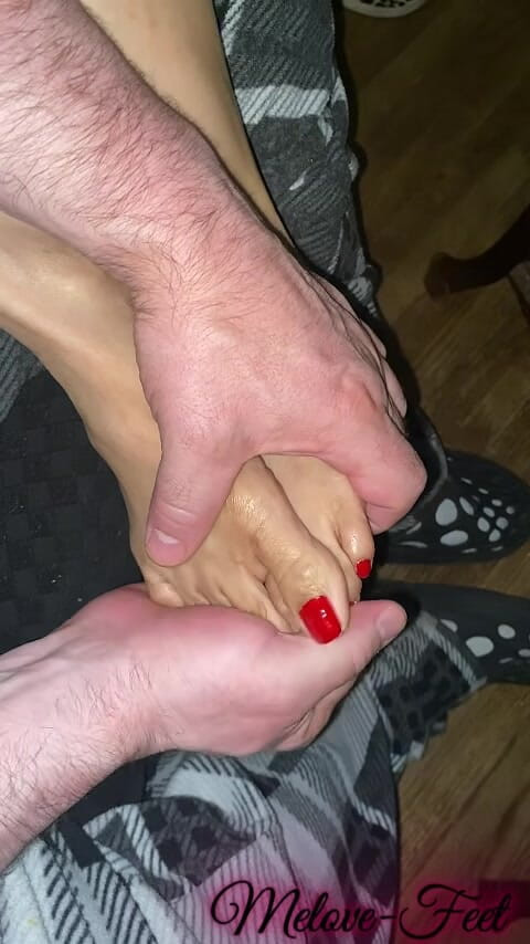 Naelor: Naelor gibt mir eine schöne fußmassage