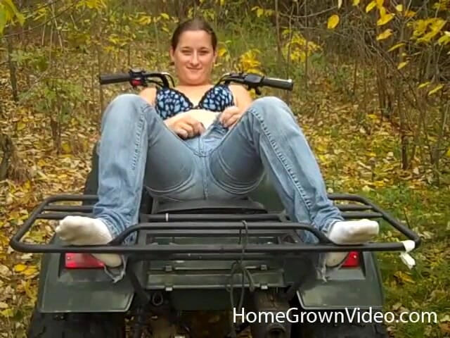 Homegrown Outdoor Sex: Diamond Eyes kvad baik par land leti hai