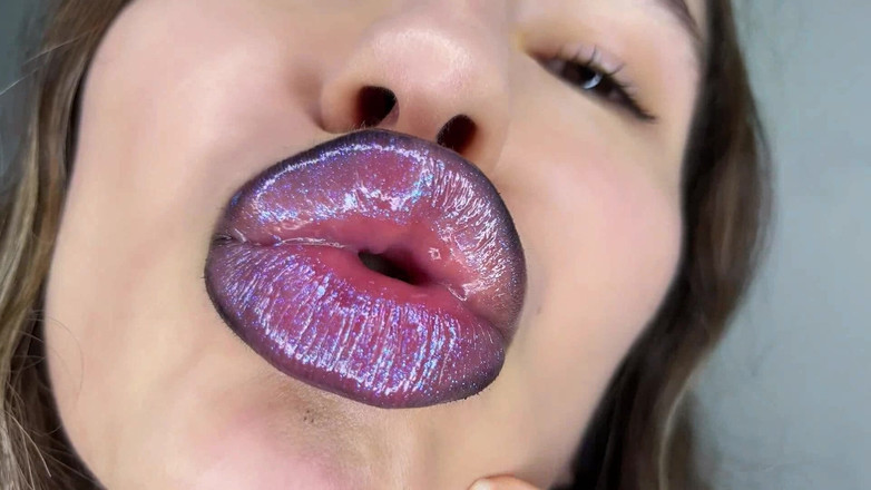 Rarible Diamond: Suave giganta, beso pegajoso en primer plano