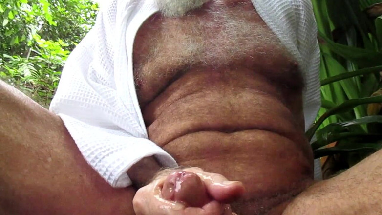 Mr hairy gardener: Скамейка, часть 2