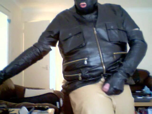 Leatherman63: Sborro sulla mia pelle