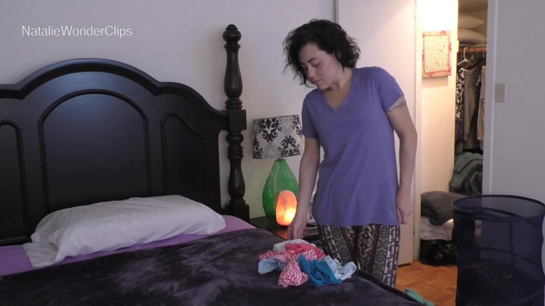 Natalie Wonder: ความต้องการอันต่ำทรามของคุณแม่เลี้ยงกับกางเกงในสกปรกตัวน้อย