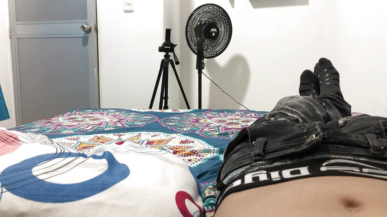 Dallanalove: Сводная сестра с большими сиськами заскучала и хочет повеселиться со мной с ее большой задницей