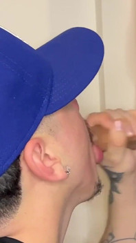 Gloryhole Bro Homie Suger Stor Oklippt Kuk Glory Hole