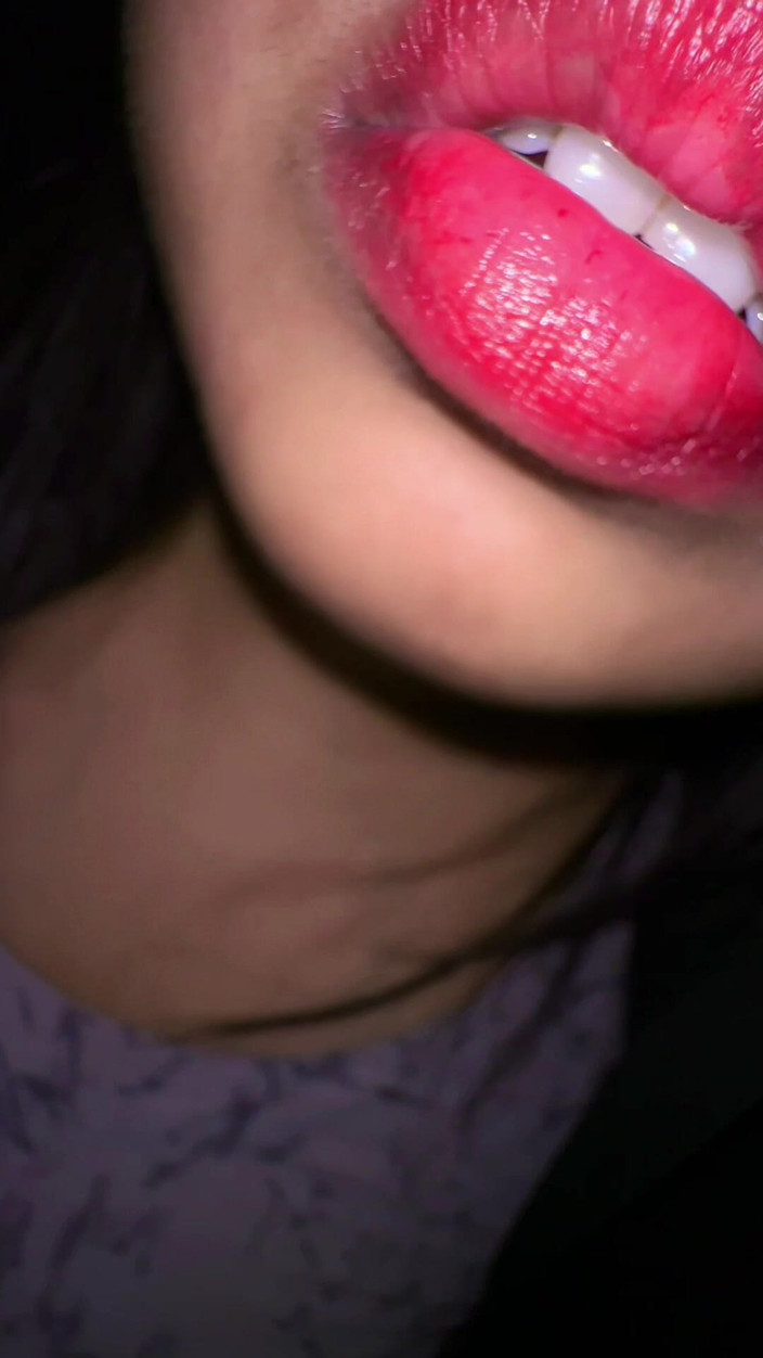 Your Boy's Cum: 콜라주하러 간 후 이빨을 닦는 발정난 소녀