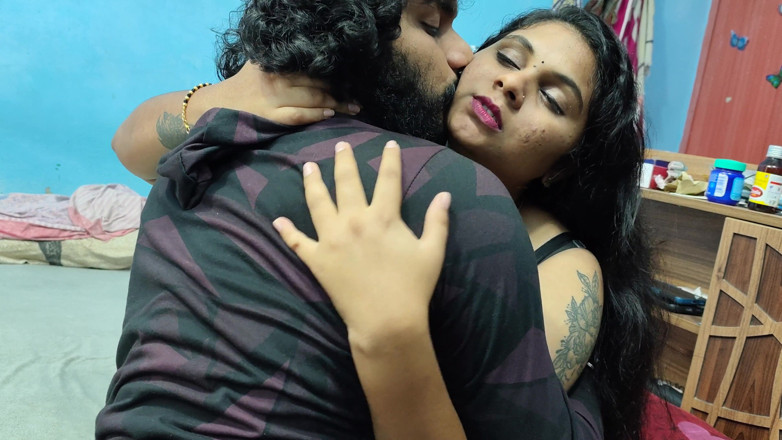 Vaigavarun45: Girl Friend First Time Sex with Boy Friend in Home...