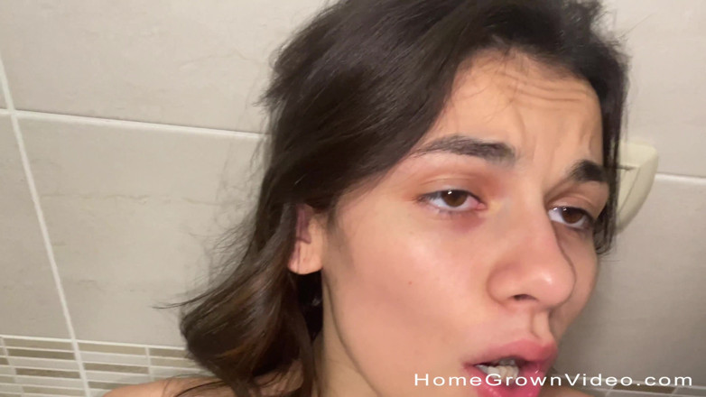Homegrown Video: Spooge peste pizda ei