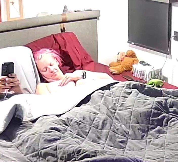 KittieNoOne: Geile milf masterbeert