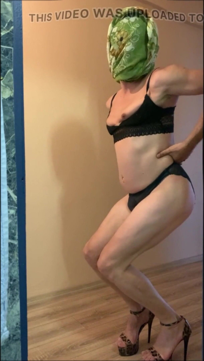 cd_aysemmm: Velký zadek a mini péro Femboy