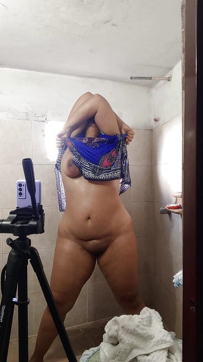 Mariano Aly: मैं अपनी सौतेली बहन alydenalyoficial को तब तक हस्तमैथुन करते हुए देखता हूं जब तक मैं उसकी गांड में चोद नहीं देता और उसकी चूत में वीर्य नहीं डालता