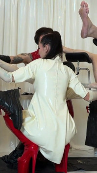 Acrobatic Fisting with Mistressae, Adelina Noir, Lady Anna Petrovna, Fistdude and Mrx