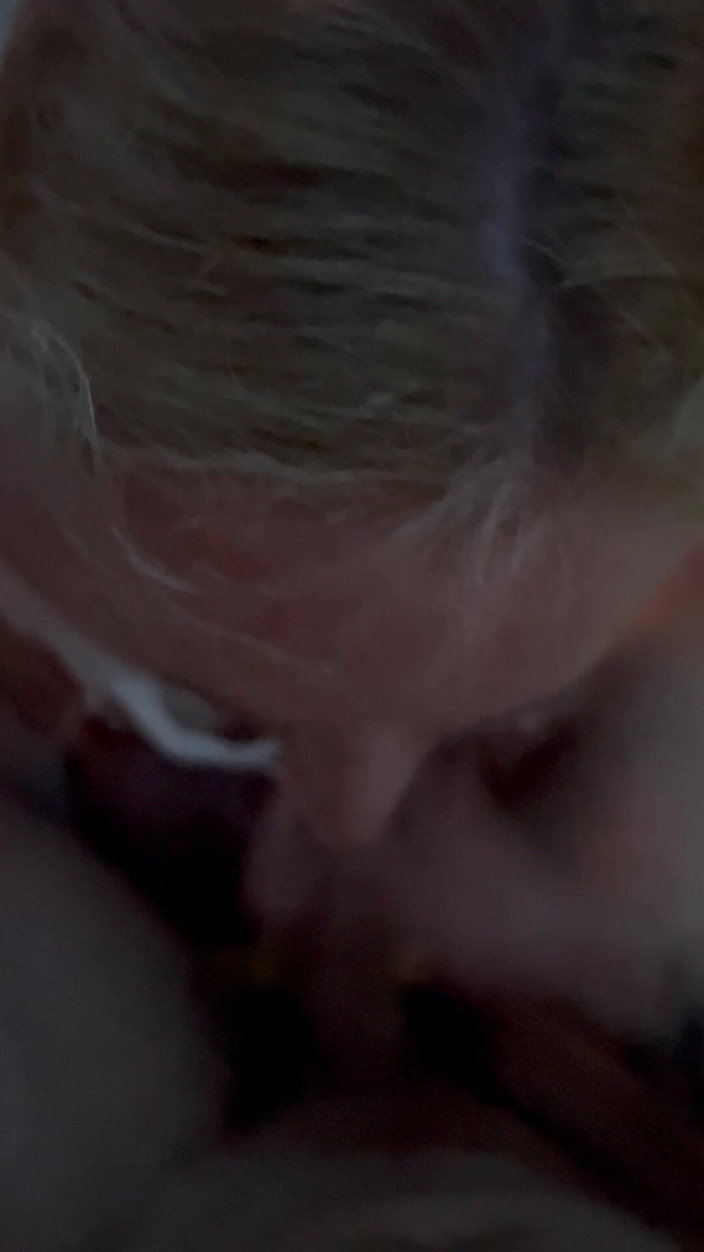 BlondieCat: Eiaculazione sulle tette