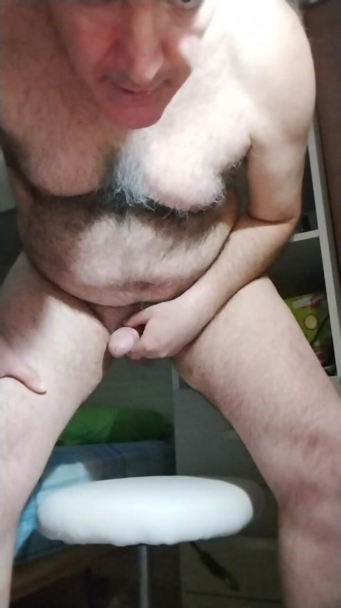 Setesesso7: ¡El gruñido de placer del cerdo viejo y peludo!