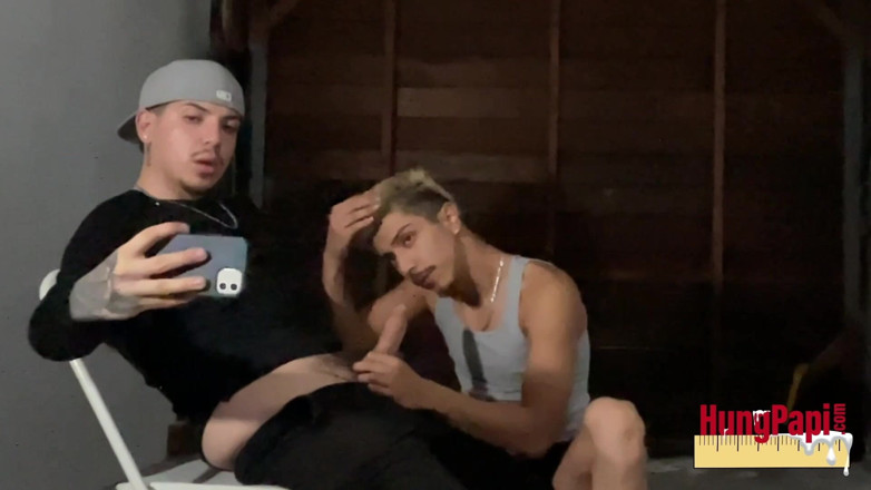 Hung Papi: Cholo Gay Succhia Cazzo Di Malviventi Di Gruppo