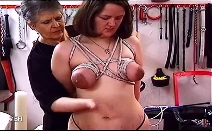 House of lords and mistresses in the spanking zone: Bunicuța stăpână știe cum să domine