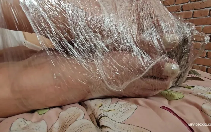 MF Feet: Smelly Wrapped Feet