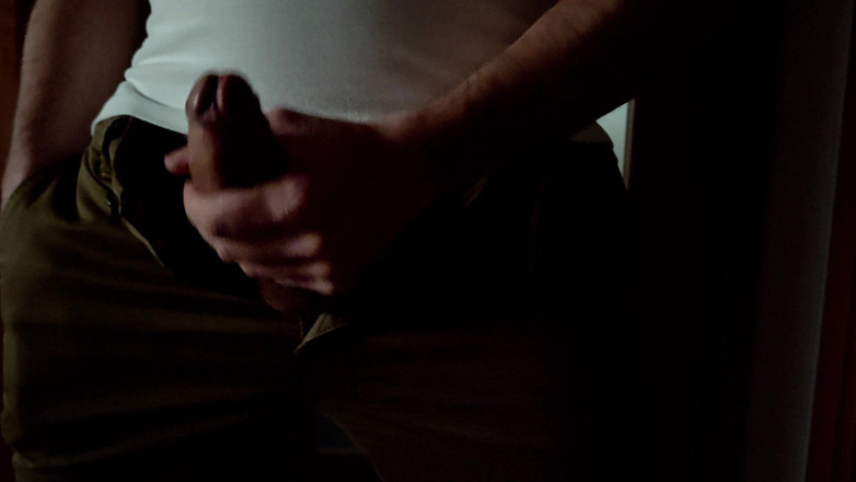 Mat Cunningham: Baba evde yalnızken ve kıyafetlerine boşaldığında utanmaz oluyor